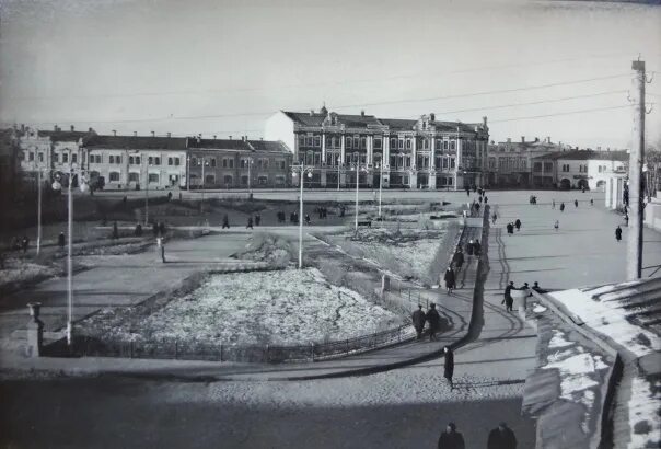 Площадь революции вологда фото Revolution Square before the Fountain was installed. 1954 Photo by Evgenia Kopyl