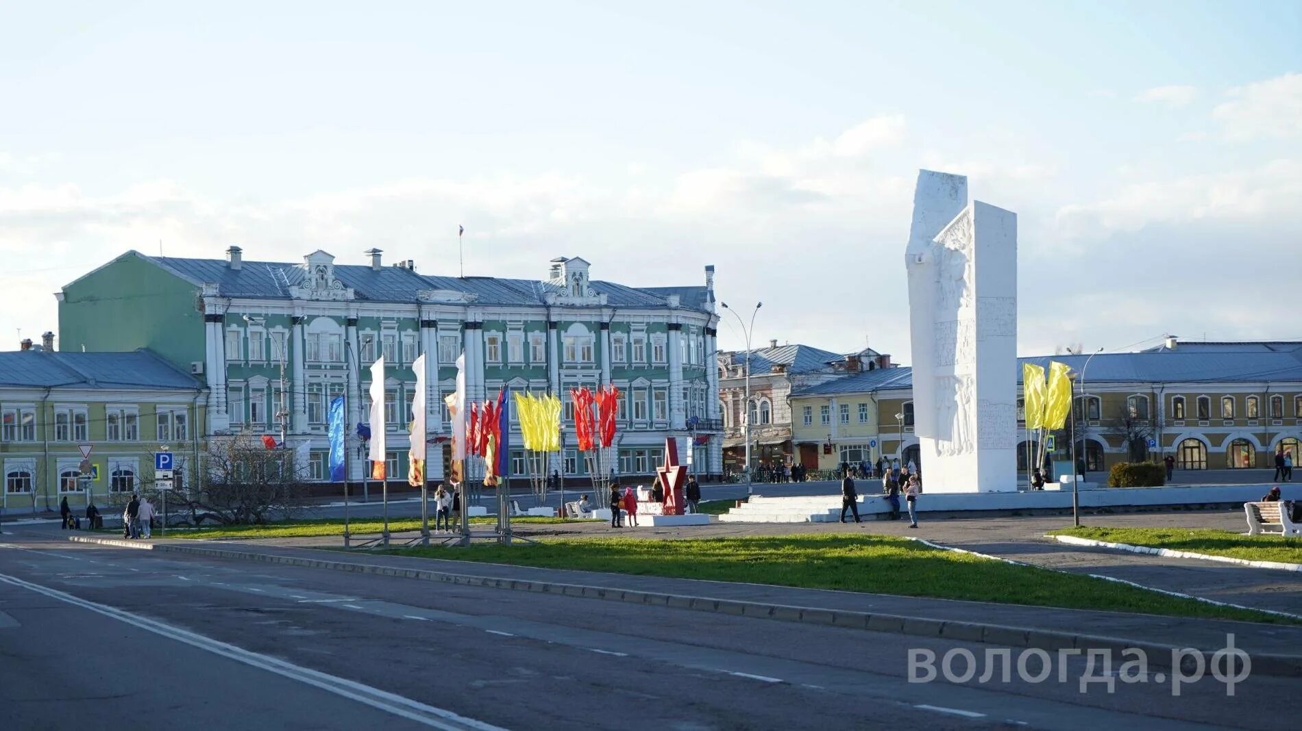 Площадь революции вологда фото В Вологде обсудят концепции развития площади Революции и парка Мира " Онлайн Вол