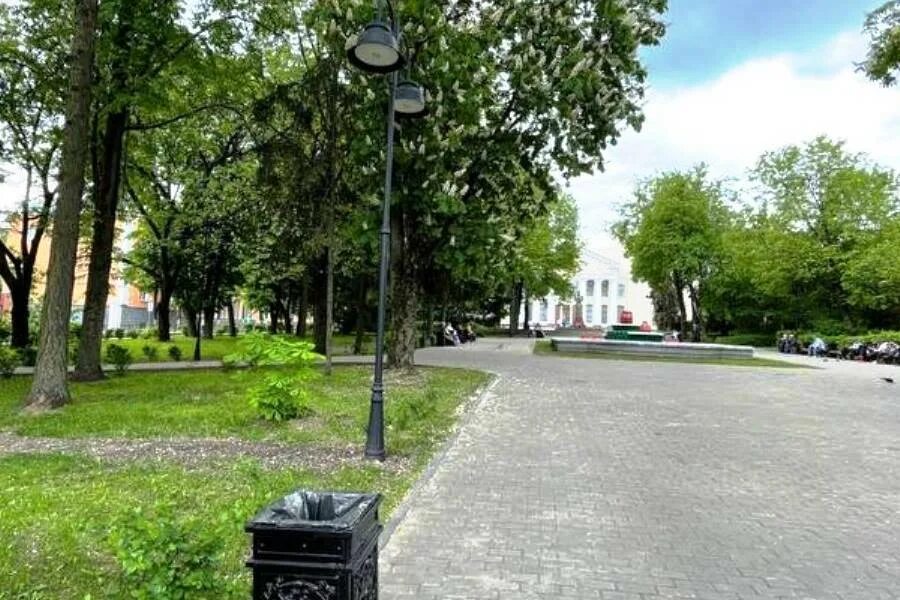 Площадь рокоссовского великие луки фото Завершается благоустройство сквера на площади Рокоссовского в Великих Луках