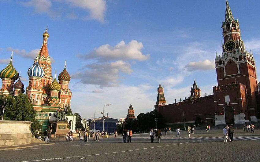 Площадь россии фото Проект "Узнай Москву" запускает городские квесты