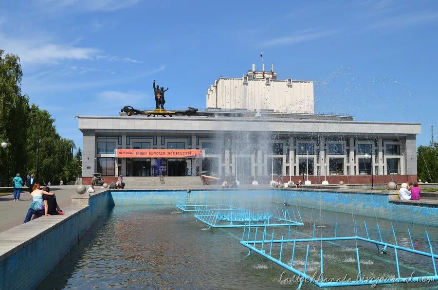 Площадь сахарова барнаул фото Барнаул. Площадь Сахарова. Над городом: lastochkanata - ЖЖ