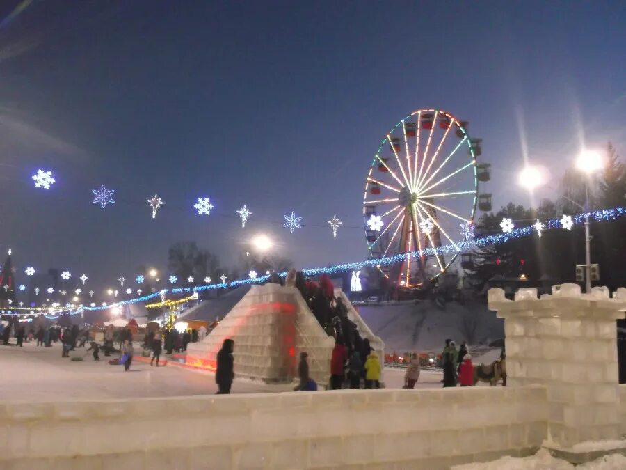Площадь сахарова барнаул фото Барнаул - центральная Ель города на площади Сахарова: enot2290 - ЖЖ