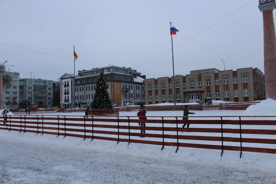 Площадь славы тверь фото Каток на площади Славы в Твери залили прямо на плитке стоимостью 10 миллионов ру