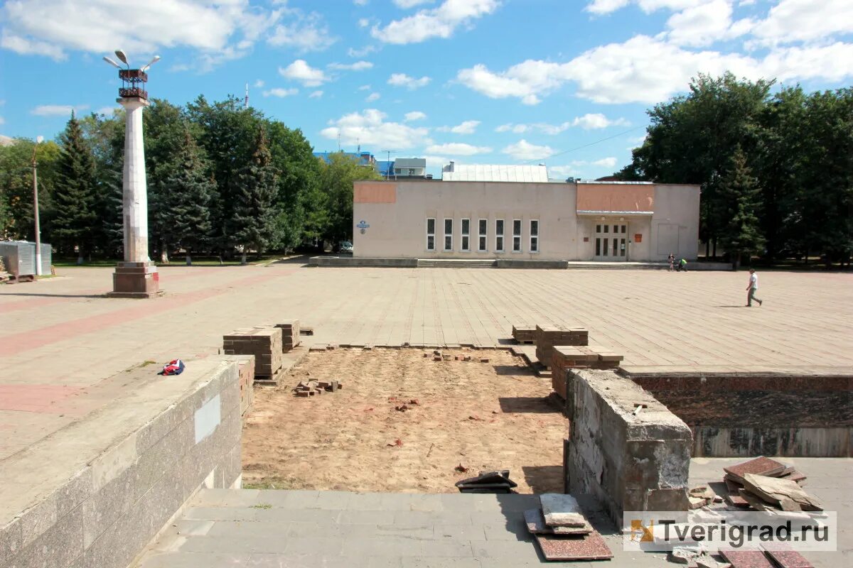 Площадь славы тверь где находится фото В Твери начинается реконструкция площади Славы (фото) Твериград