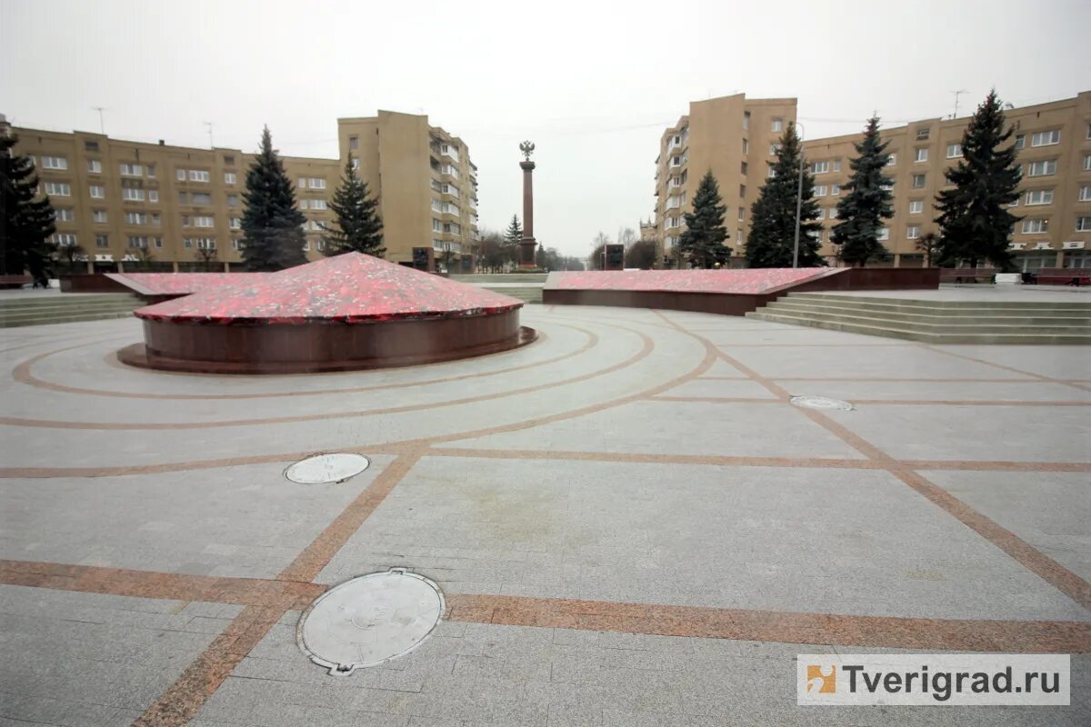 Площадь славы тверь где находится фото Где тут тяп и есть ли ляп: благоустроенная площадь у стелы "Тверь - Город воинск