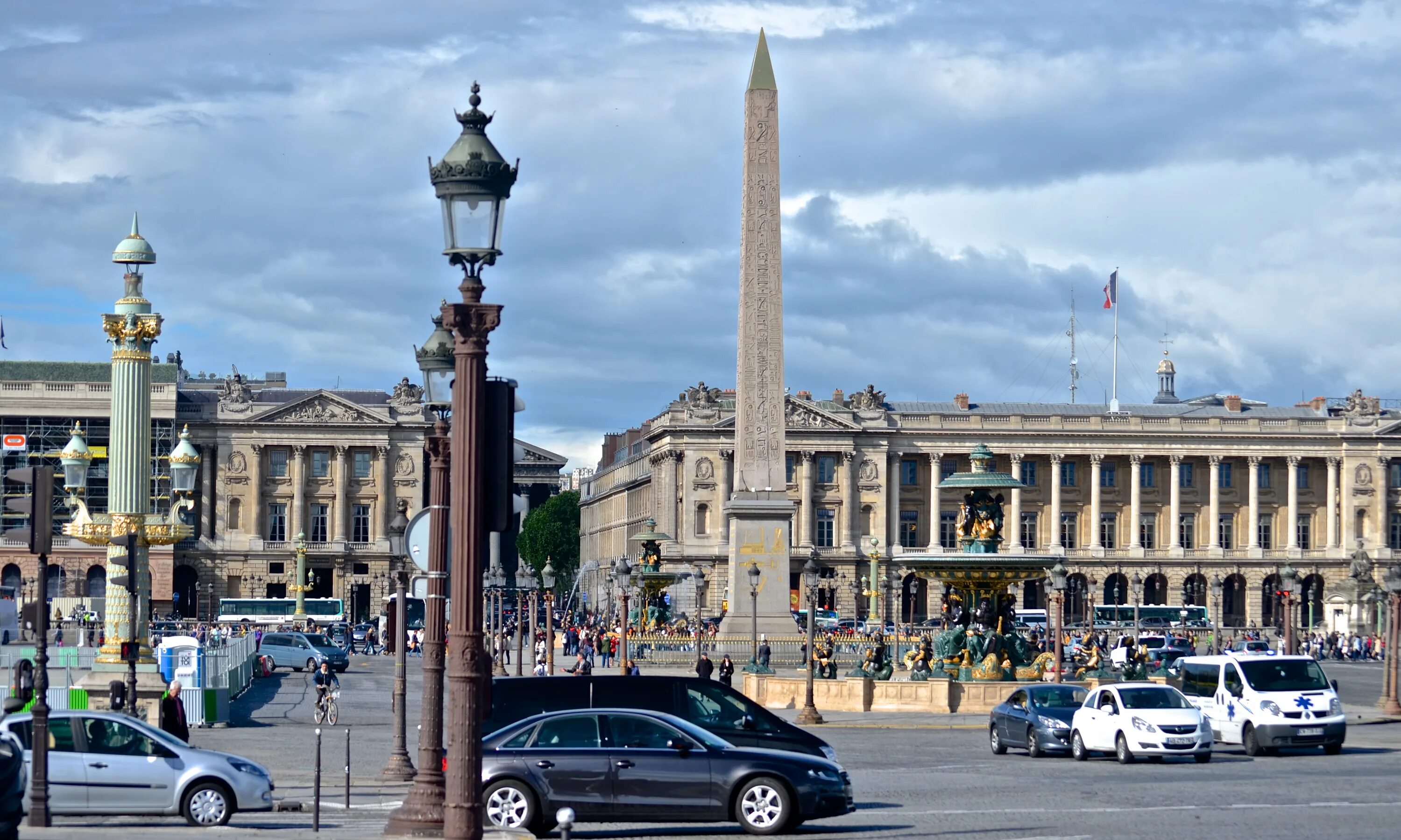 Площадь согласия в париже фото File:Obelisk, Place de la Concorde, Paris 24 May 2014.jpg - Wikimedia Commons