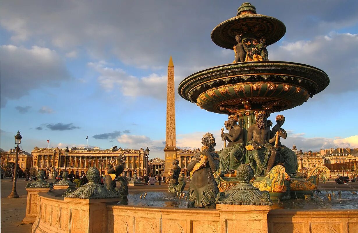 Площадь согласия в париже фото Place de la Concorde - Paris - Arrivalguides.com