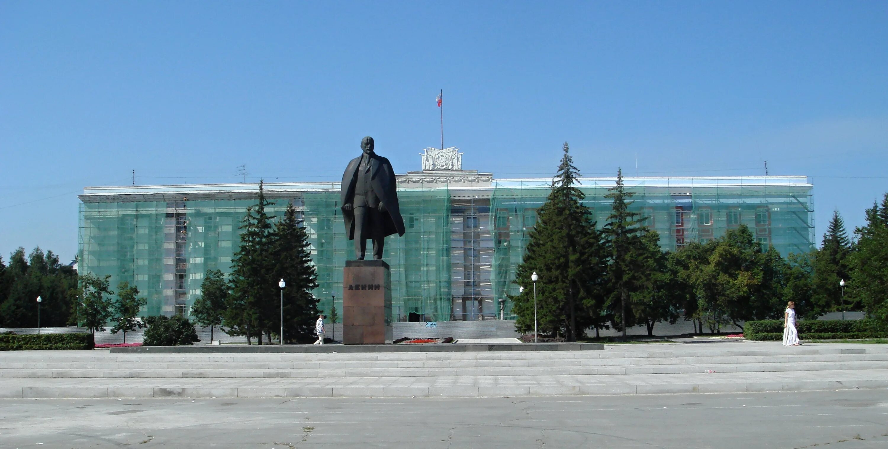 Площадь советов барнаул фото File:Lenin v Barnaulu.jpg - Wikimedia Commons