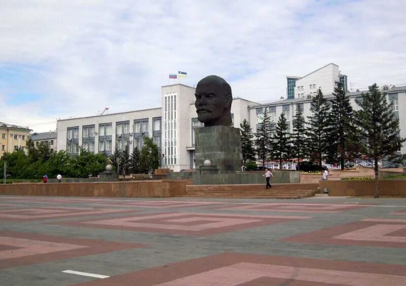 Площадь советов фото Экс-министр Тимур Цыбиков: новый кандидат в главы Бурятии