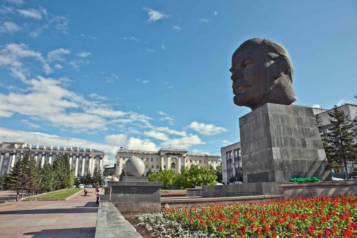 Площадь советов улан удэ фото Что посмотреть в городе Улан-Удэ?: Часть первая Парень из культуры Дзен