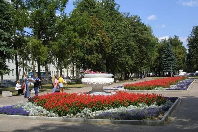 Площадь советская гродно фото Как 15 лет назад Советская площадь осталась без единого дерева