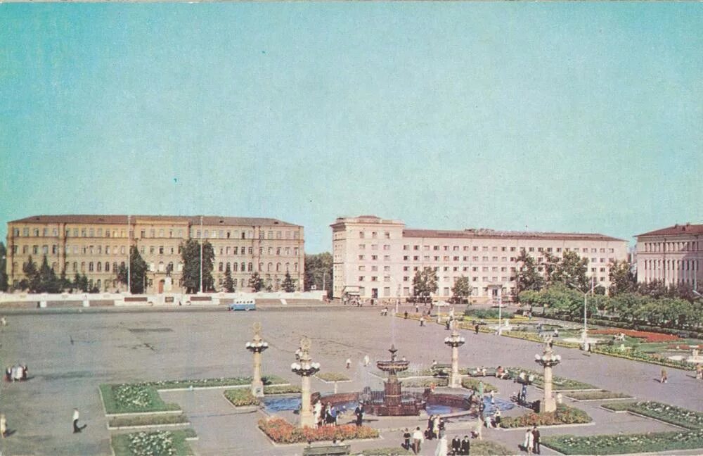 Площадь советская старые фото Комплект открыток "Хабаровск"