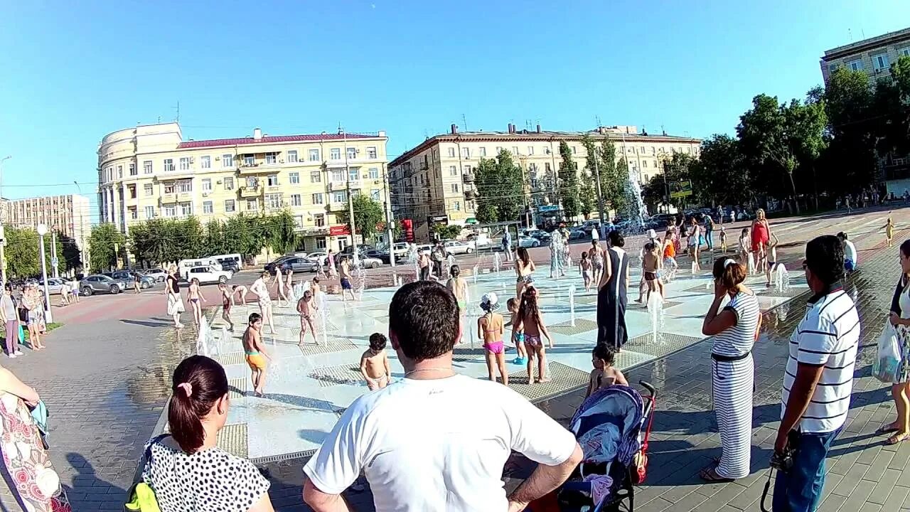 Площадь советская волгоград фото Фонтан на площади Советской. Летняя радость для детей. - YouTube
