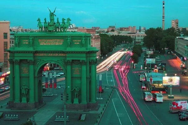 Площадь стачек фото Сегодня - 21 марта отмечается Всемирный день поэзии. Публикуем замечательное сти