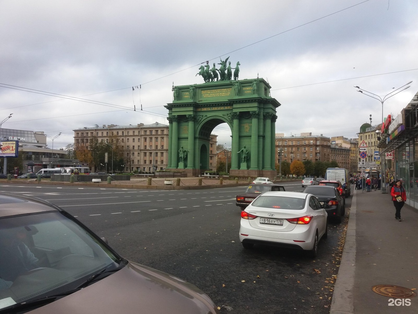 Площадь стачек санкт петербург фото Нарвские триумфальные ворота, музей городской скульптуры Санкт-Петербург, Стачек
