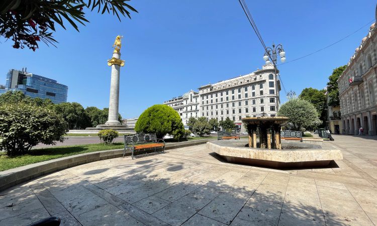 Площадь свободы фото Площадь свободы донецк