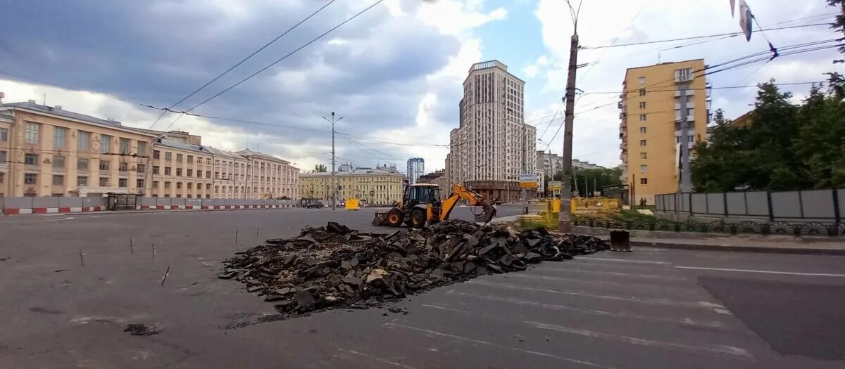 Площадь свободы нижний новгород фото Как в пандемию: опубликованы первые фото с перекрытой площади Свободы Нижегородс