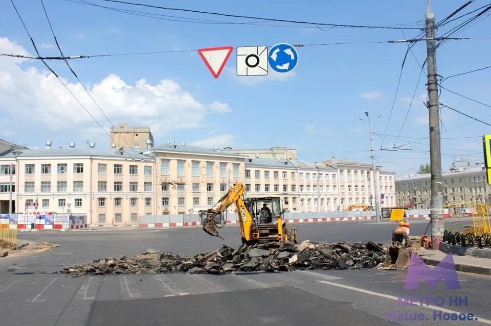 Площадь свободы нижний новгород фото Обходные пути для пешеходов сделали на площади Свободы - KP.RU