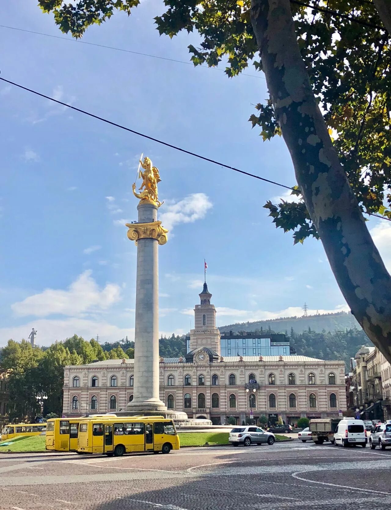 Площадь свободы тбилиси фото 31 Things To Know Before You Travel To Tbilisi, Georgia - Traveltomtom.net