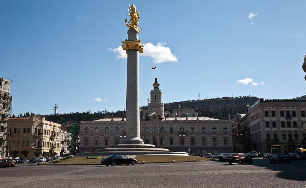 Площадь свободы тбилиси фото Tbilisi travel photo Brodyaga.com image gallery