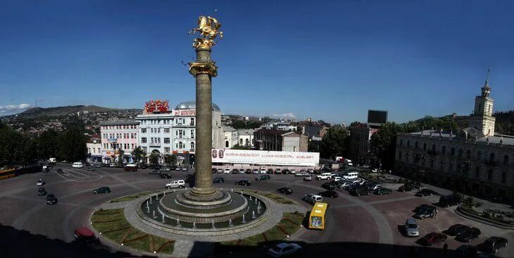 Площадь свободы тбилиси фото Türkiye’ye komşu olan ve harika bir coğrafyaya, zengin kültüre sahip Gürcistan’ı