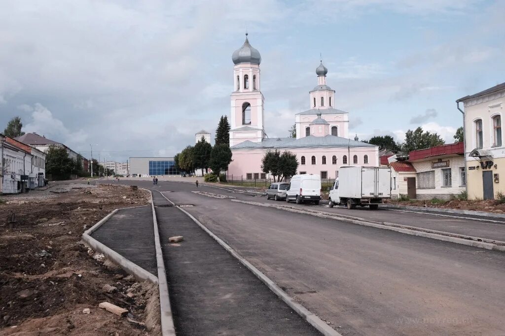 Площадь свободы валдай фото В Валдае подрядчик может не успеть доделать площадь Свободы в срок из-за вопросо