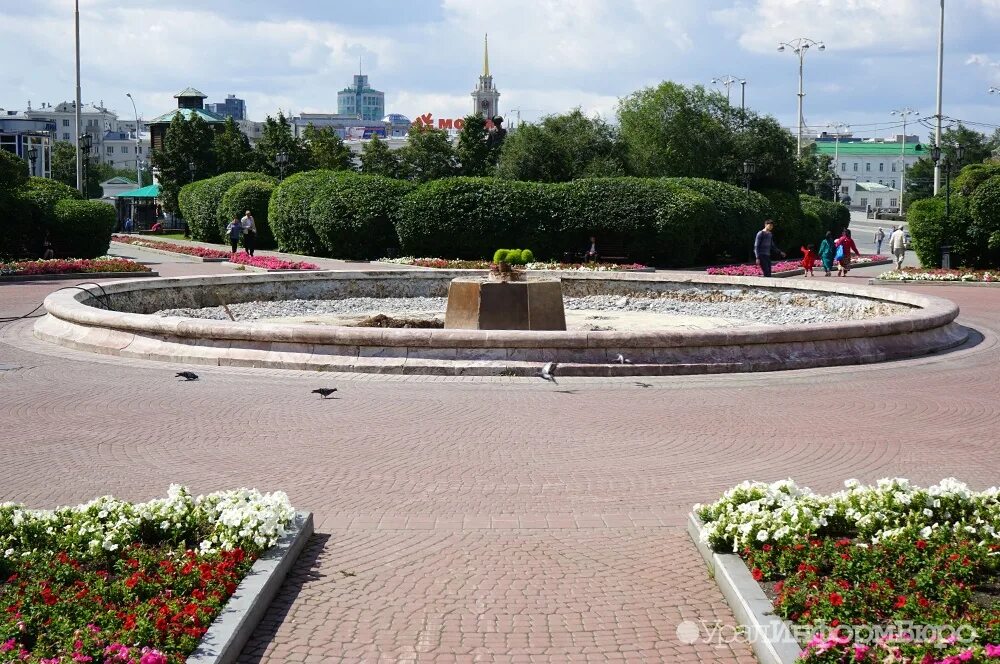 Площадь труда екатеринбург фото Площадь труда - Фото