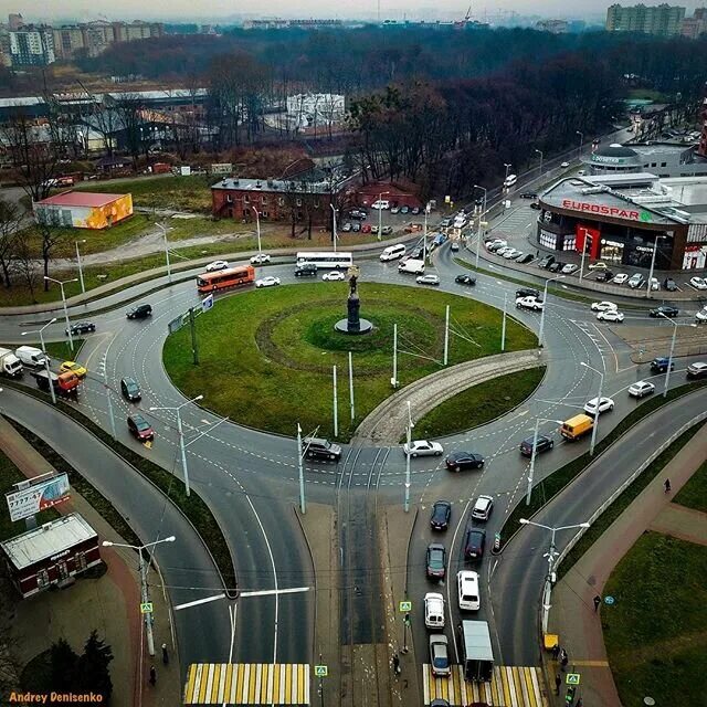 Площадь василевского калининград фото Огромное кольцо в центре Калининграда. Павел Черник Дзен