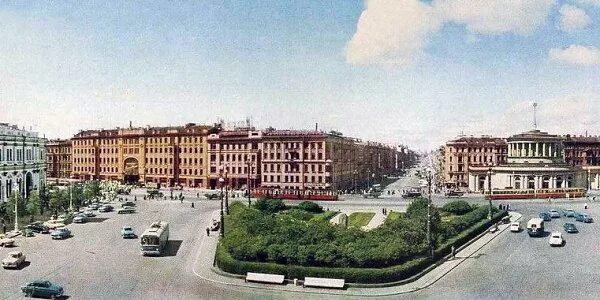 Площадь восстания старые фото Сквер на площади Восстания. Впервые свое официальное название площадь получила в