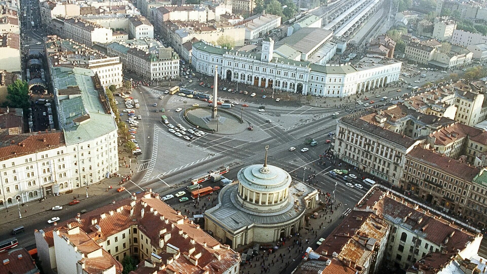 Площадь восстания в санкт петербурге фото Издательство "Художественная литература" выставили на торги - Недвижимость РИА Н