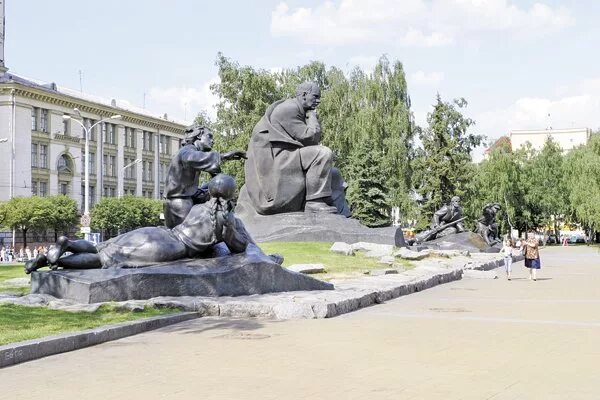 Площадь якуба коласа фото Перейти на страницу с картинкой
