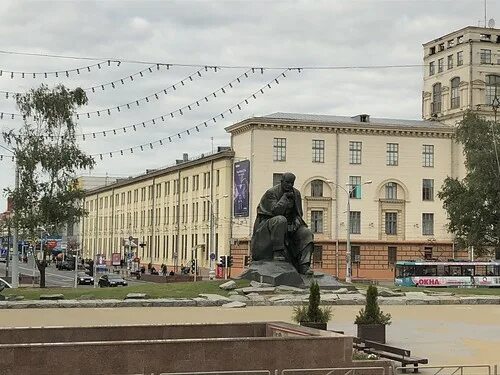 Площадь якуба коласа фото Photo gallery of Yakub Kolas Square in Minsk