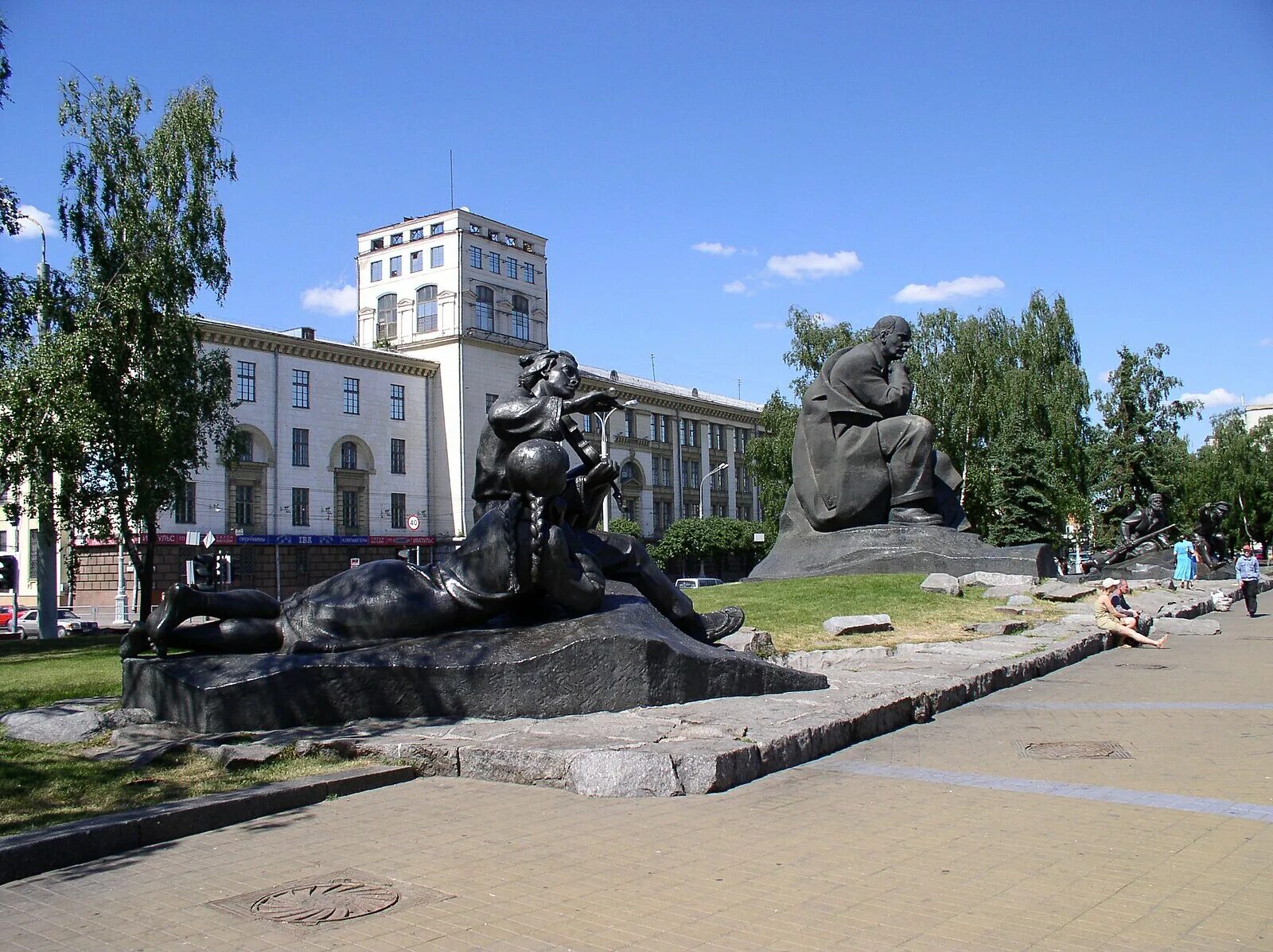 Площадь якуба коласа фото Файл:Belarus-Minsk-Yakub Kolas Square-3.JPG - Википедия