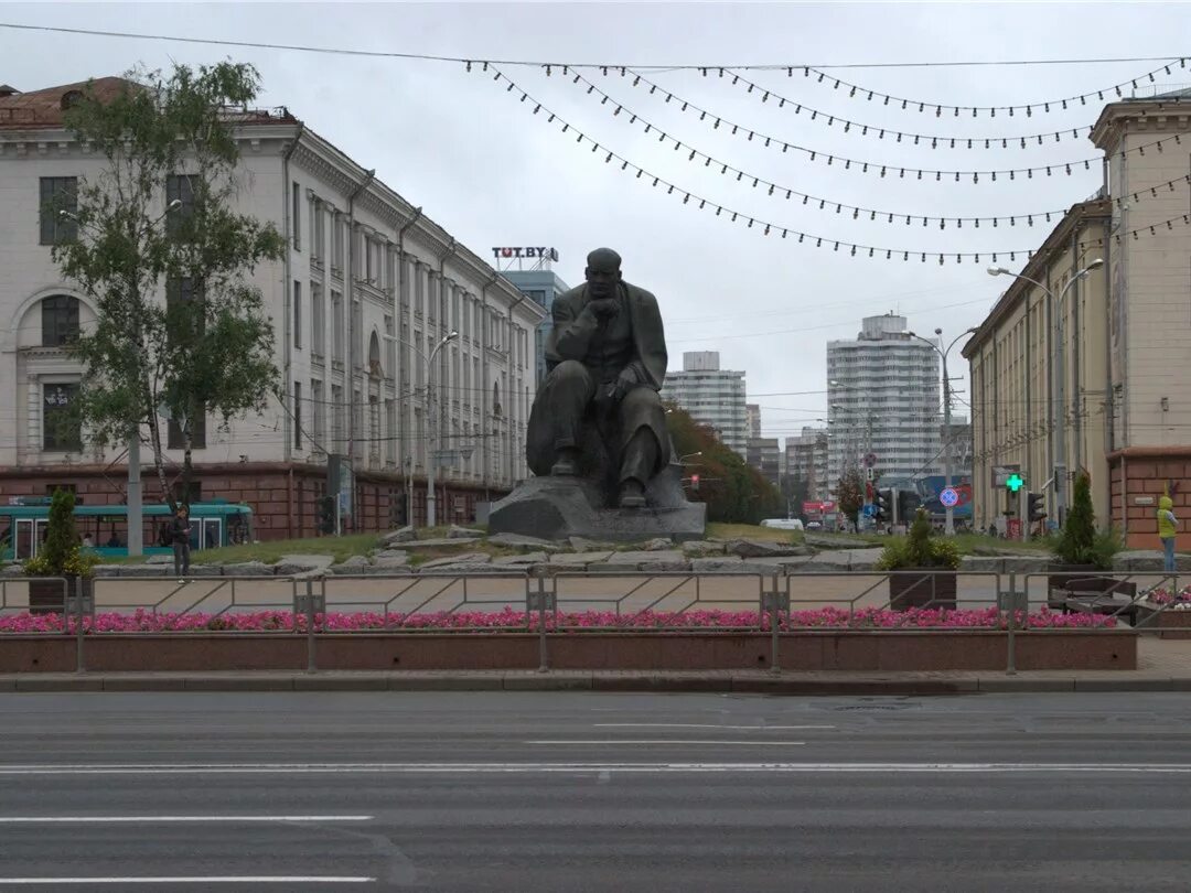 Площадь якуба коласа фото Путешествие по Минску - Фотосюжеты - Ревизор Путешествия - Спецпроекты - РЕВИЗОР