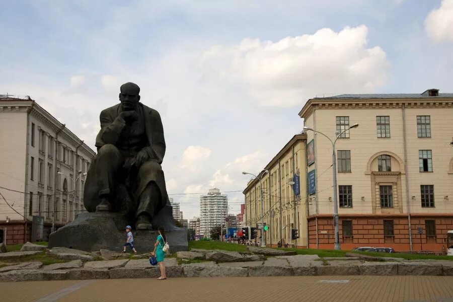 Площадь якуба коласа минск проспект независимости фото Площадь якуба коласа в минске - Фото