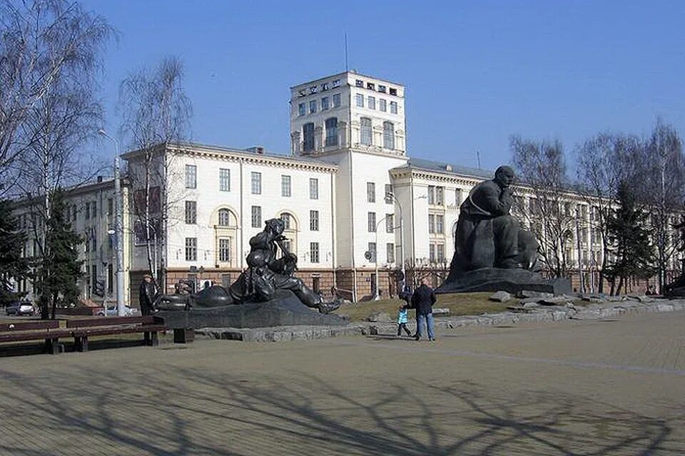 Площадь якуба коласа минск проспект независимости фото Завод на площади Якуба Коласа отдадут белорусским программистам - KP.RU