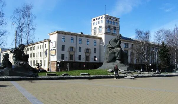 Площадь якуба коласа минск проспект независимости фото Рейтинг отелей и гостиниц мира - TopHotels.