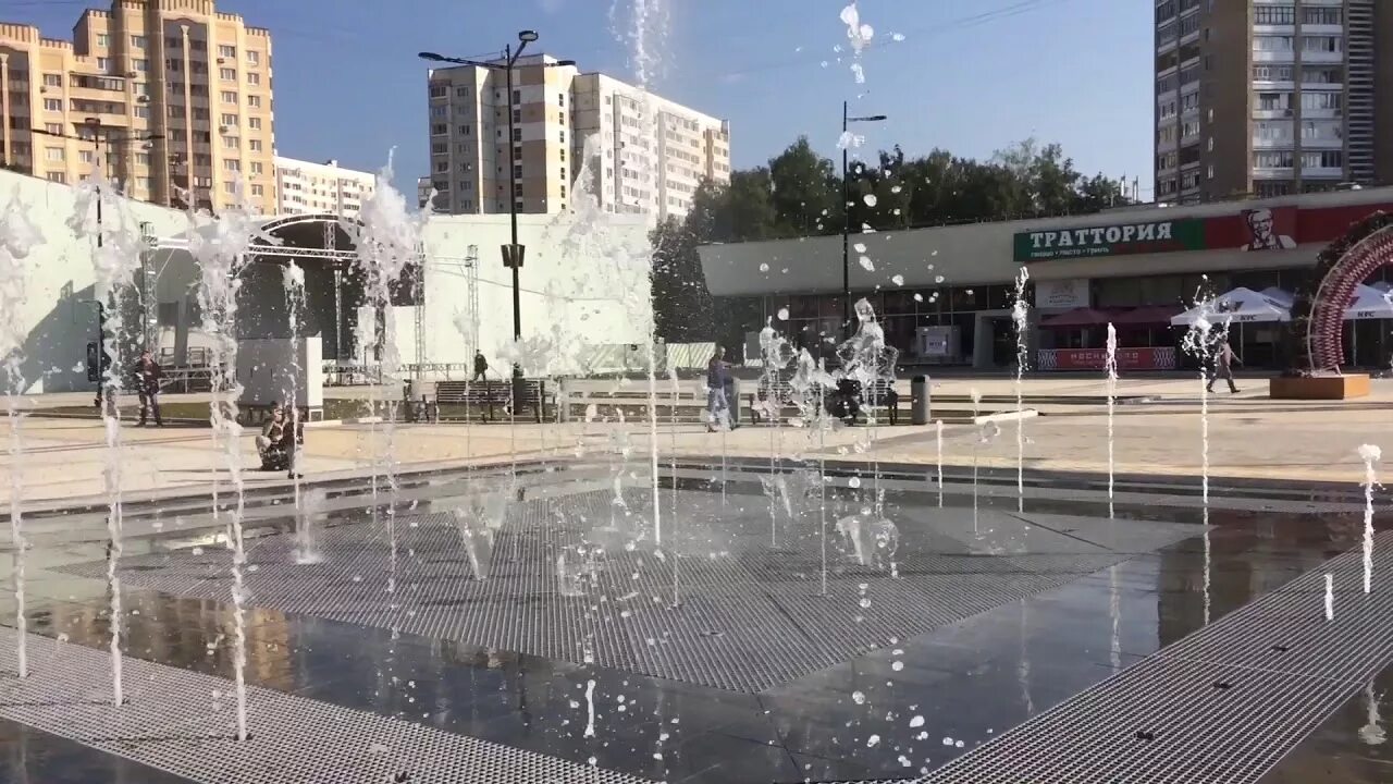 Площадь юности фото Новый фонтан на площади Юности - YouTube