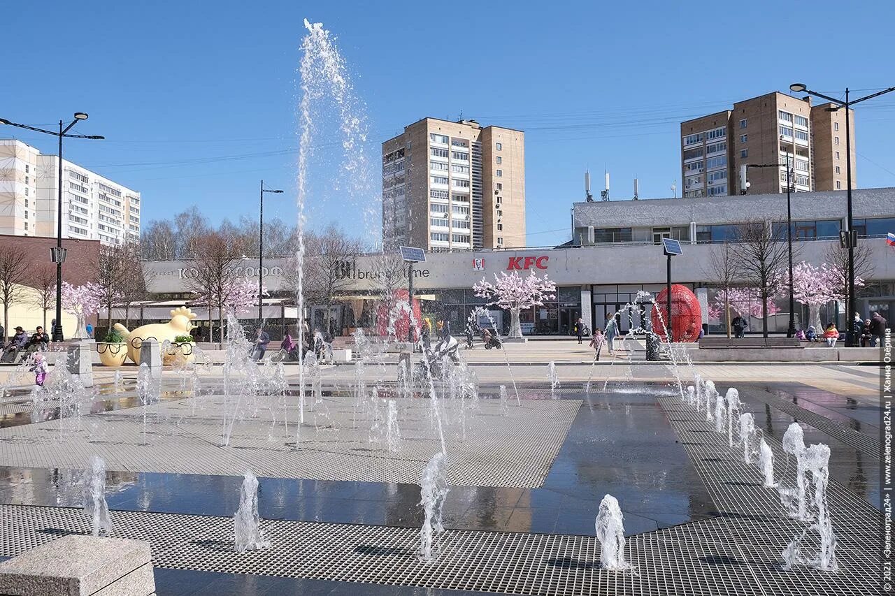 Площадь юности фото Зеленоград В Зеленограде заработали фонтаны. Частично. - Публикации - Общество -