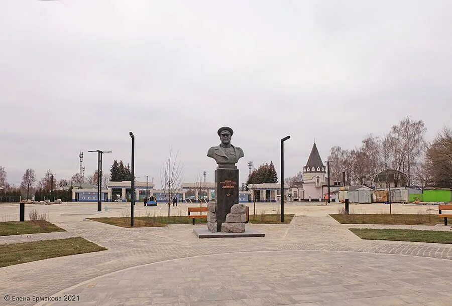 Площадь жукова фото Реконструкция площади Маршала Жукова на финишной прямой