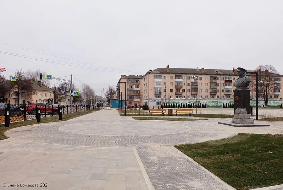 Площадь жукова фото Реконструкция площади Маршала Жукова на финишной прямой