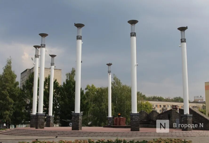 Площадь жукова фото Обновленная площадь и кормушки для птиц: что изменилось в Приокском районе