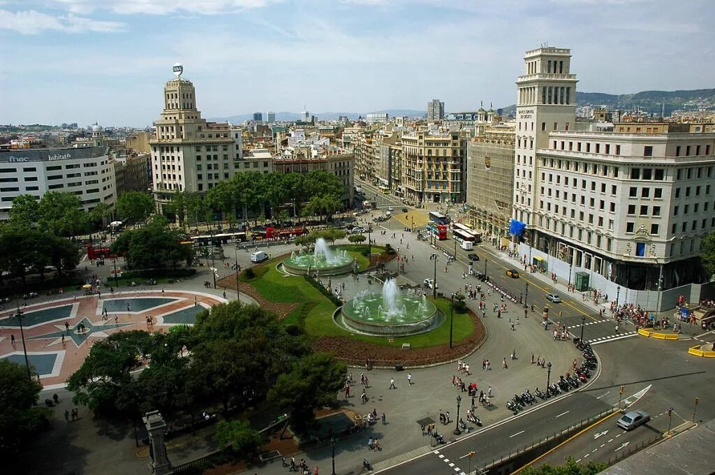 Площади барселоны фото Placa de Catalunya (Catalonia Square), Barcelona