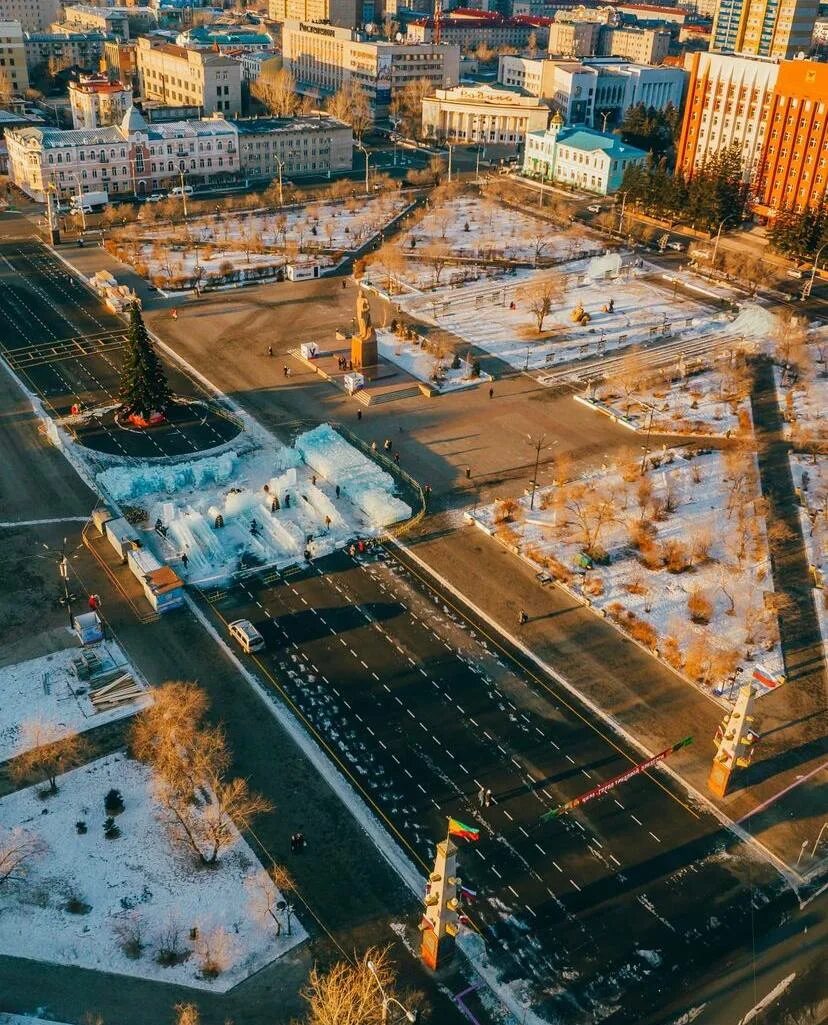 Площади читы фото В Чите строят большую юрту с кафе
