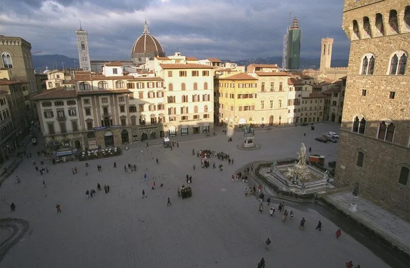 Площади флоренции фото Place de La Signoria in Florence IZI Travel