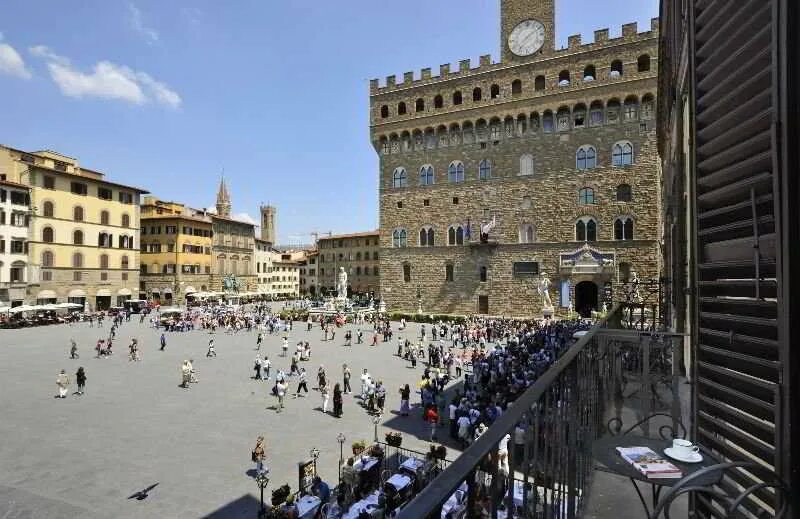 Площади флоренции фото Отель Luxury Apartments Piazza Signoria (Флоренция, Италия), цены - забронироват