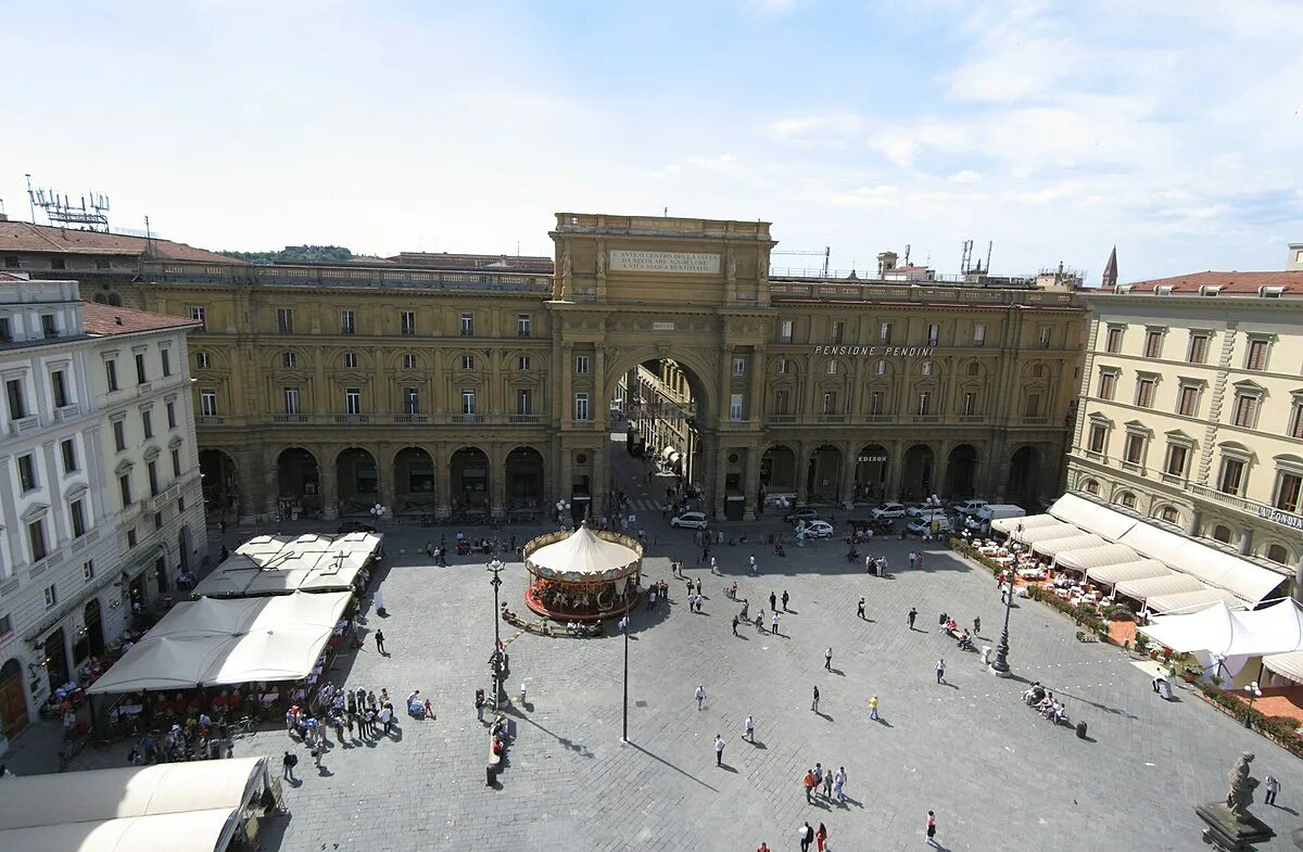 Площади флоренции фото File:Piazza Repubblica Firenze Apr 2008 (1)-Piazza Repubblica Firenze Apr 2008.j