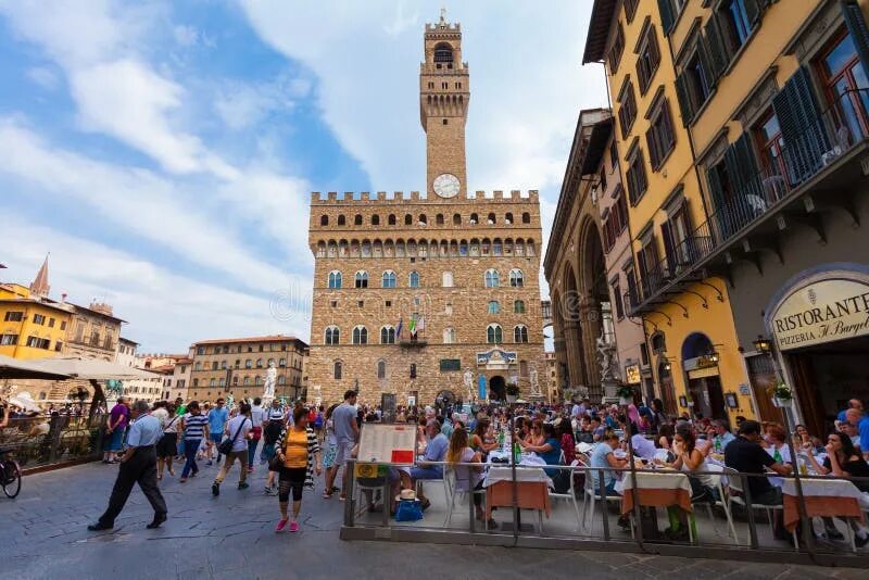 Площади флоренции фото Florence, ITALY- September 10, 2016: View on Square of Signoria in Florence Piaz