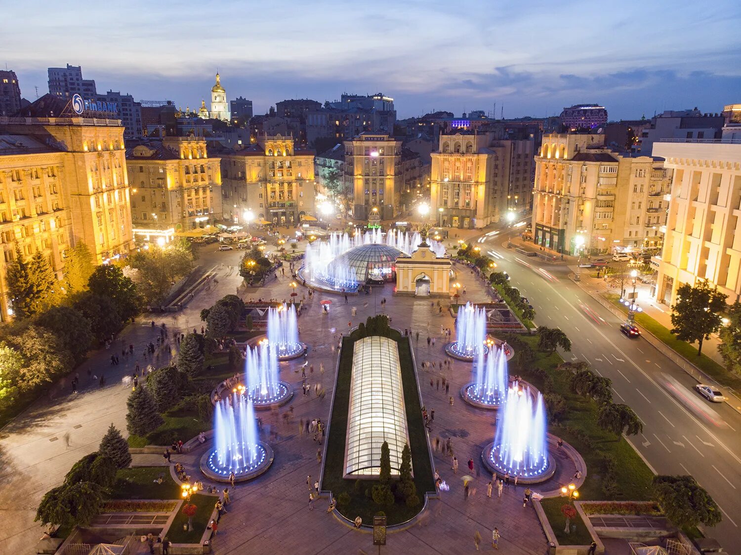 Площади киева фото Нагадуємо графік роботи київських фонтанів для відвідування, оскільки вже в кінц