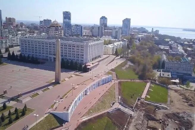 Площади самары фото Еще больше фонтанов и плитки: на реконструкцию спуска площади Славы добавят 59 м